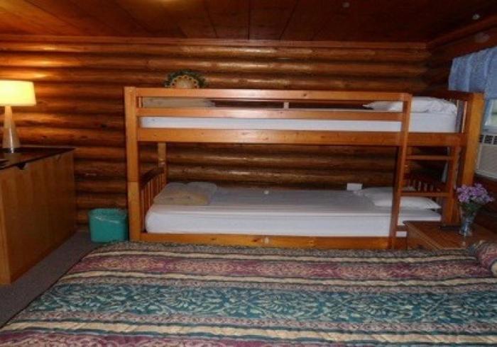 Seven Dwarfs Motel & Cabins بحيرة جورج المظهر الخارجي الصورة