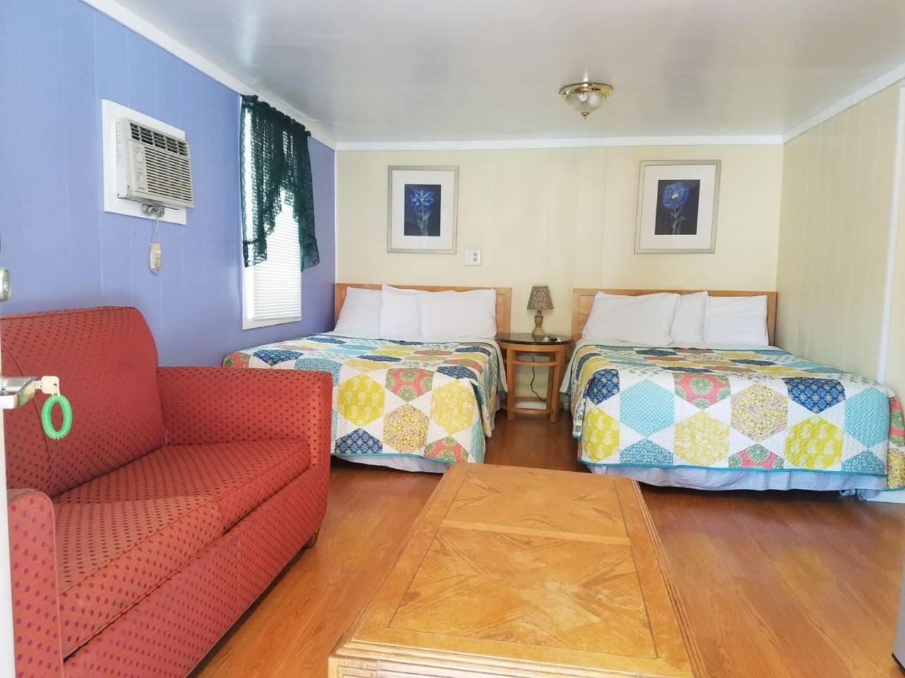 Seven Dwarfs Motel & Cabins بحيرة جورج المظهر الخارجي الصورة